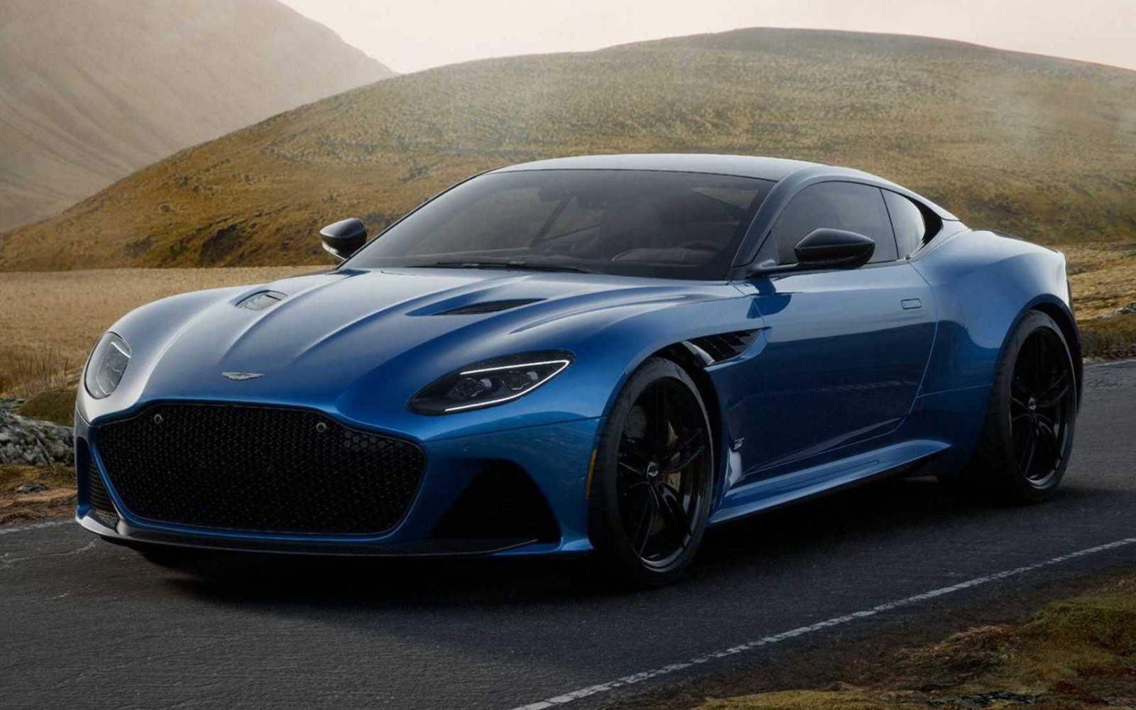 Aston Martin 2021