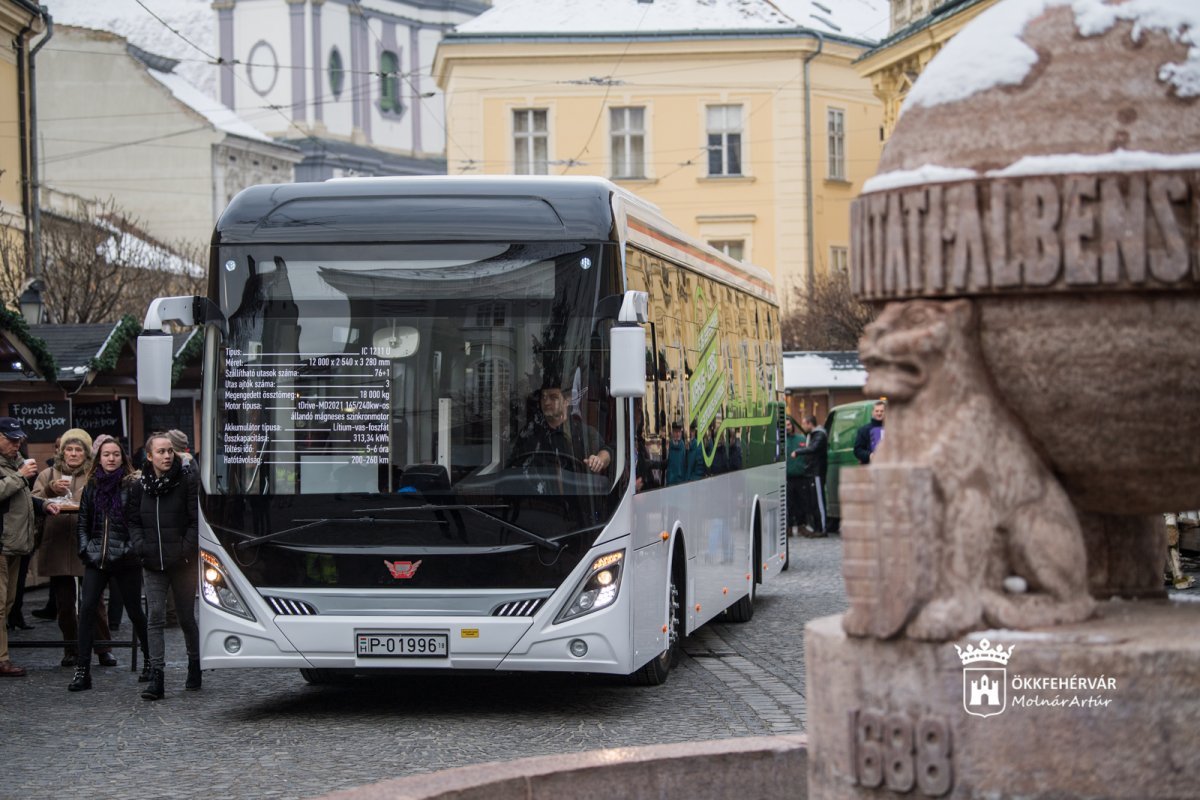 Новый автобус туристический Икарус